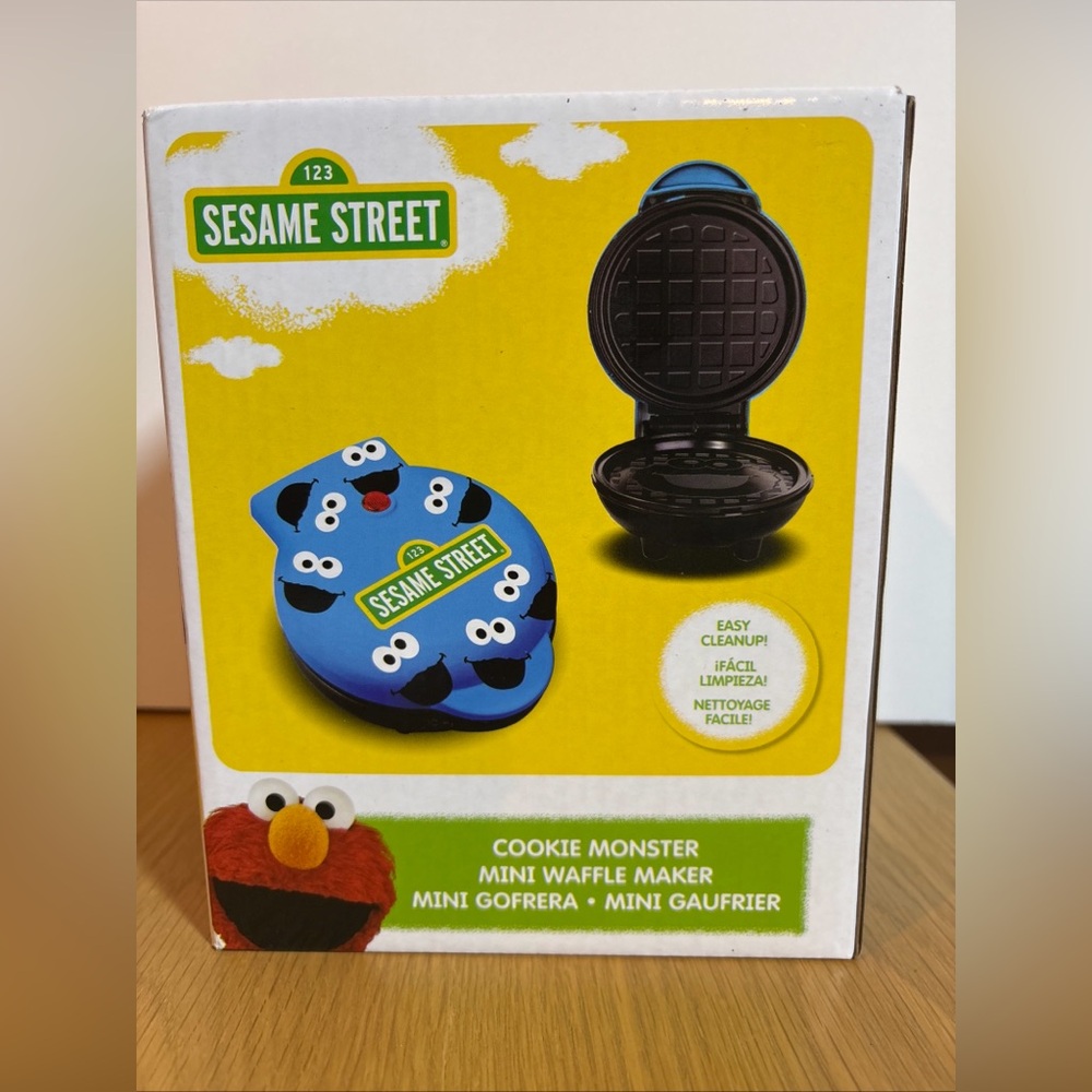 Cookie Monster Mini Waffle Maker Sesame Street NEW